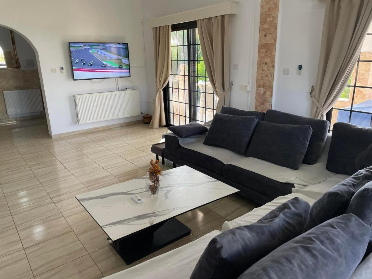 Villa Ocean Stones 1Km From Main Coral Bay Beach بييا المظهر الخارجي الصورة